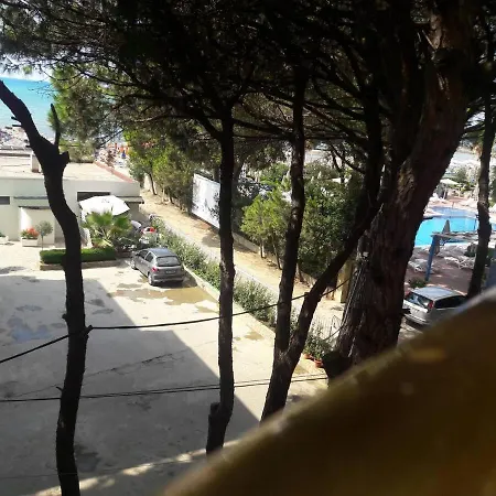 Sea View Apartment, Golem, Mali I Robit Apartment