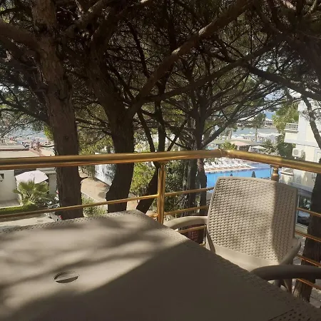 Sea View Apartment, Golem, Mali I Robit Apartment *