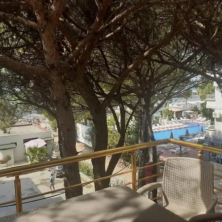 Sea View Apartment, Golem, Mali I Robit Apartment