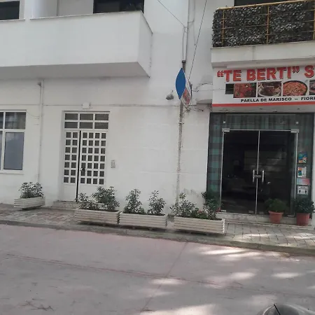Sea View Apartment, Golem, Mali I Robit