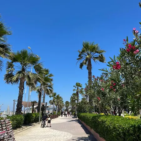 公寓 Sea View Apartment, Golem, Mali I Robit 格勒姆